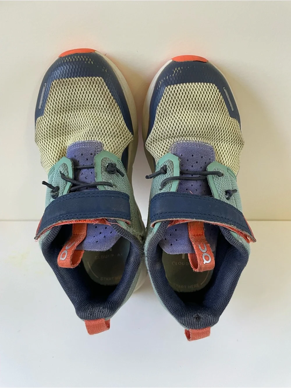 Kids On Cloud Play Running Shoes in Mint, Navy & Coral, kids size 11.5